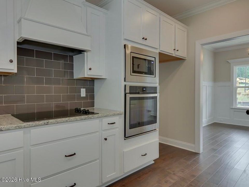 2nd image of 2312 Malone Way