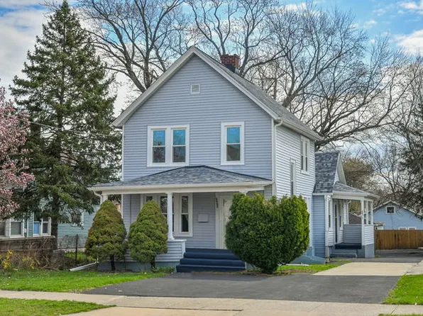 223 N 4th St #3, Aurora, IL 60505