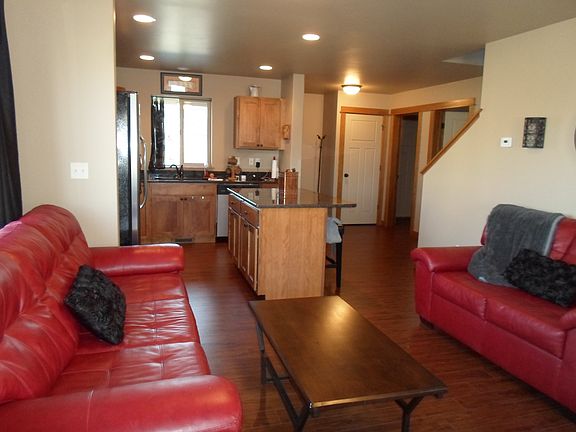 5th image of 81 Tailfeather Ln #A