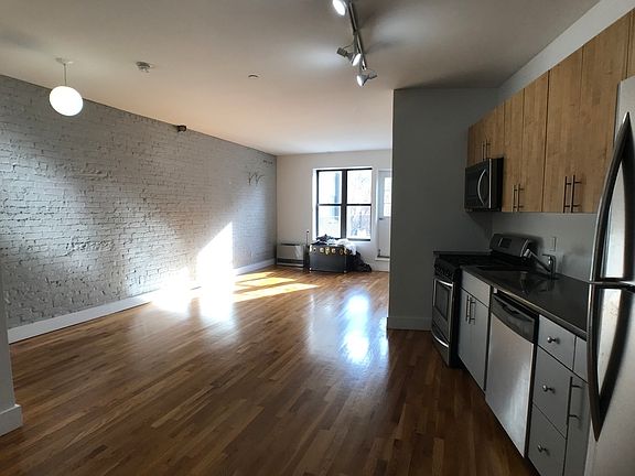 2nd image of 101 Jefferson Ave #2E