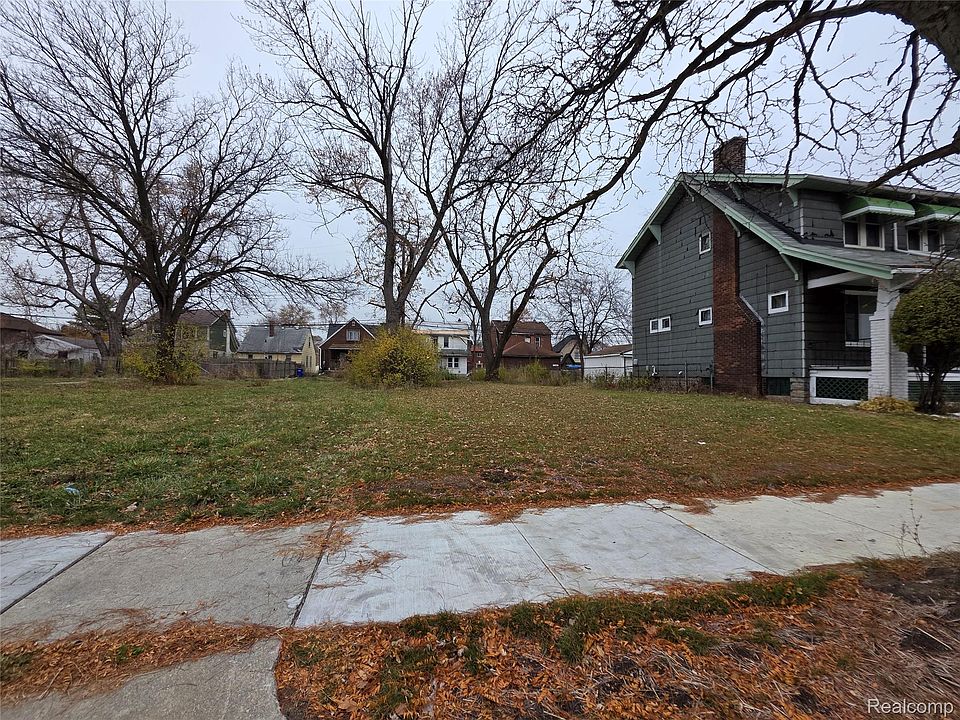 2nd image of 15375 Princeton St