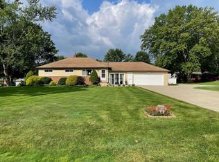 8356 Waters Dr, Macedonia, OH