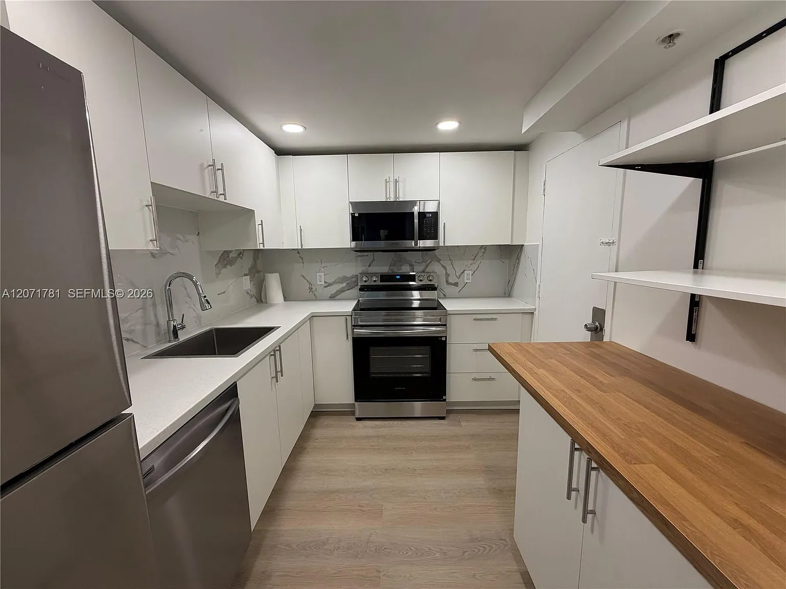 Coastal Towers Condo — Photo 2