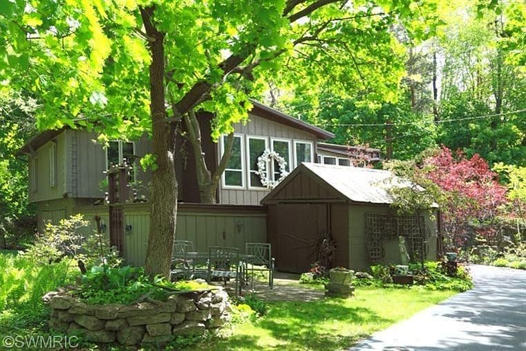 1st image of 8503 Almena Dr