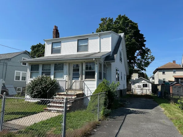 131 Farrington St, Quincy, MA 02170