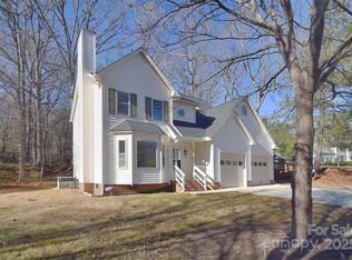 7033 Rothmore St, Charlotte, NC 28215