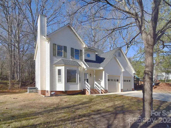 7033 Rothmore St, Charlotte, NC 28215