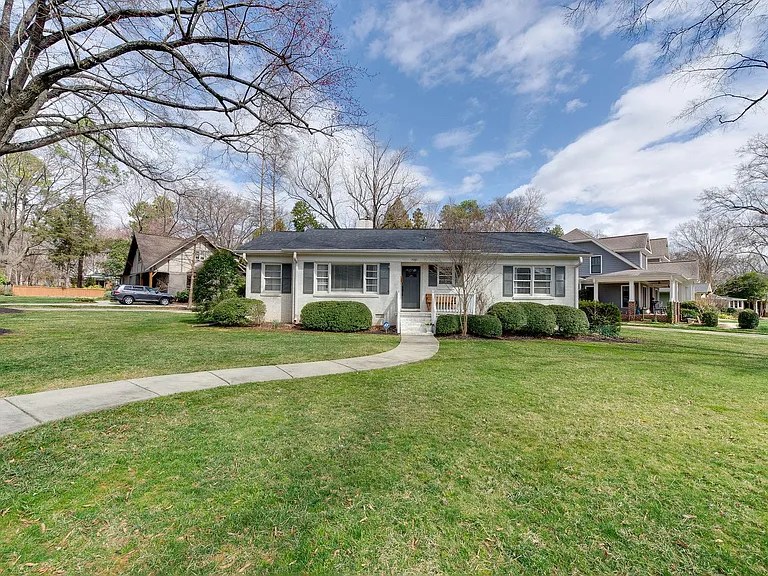 3221 Sunset Dr — Photo 55