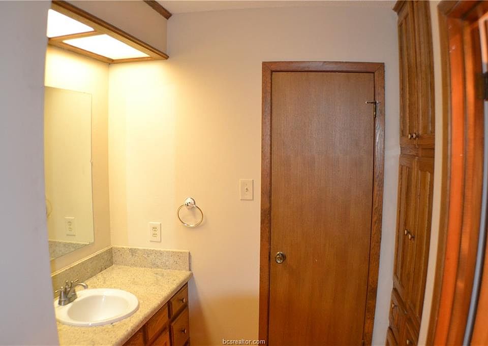 1st image of 2706 Wilderness Drs
