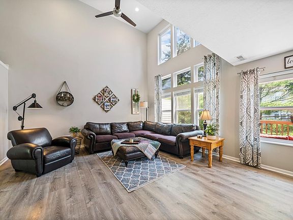 2nd image of 3656 Oakmount Ct