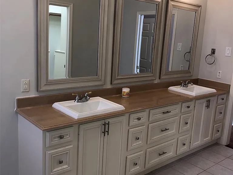 10310 Chevy Chase Dr — Photo 23