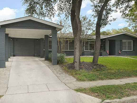 2nd image of 323 SPRUCEWOOD LN
