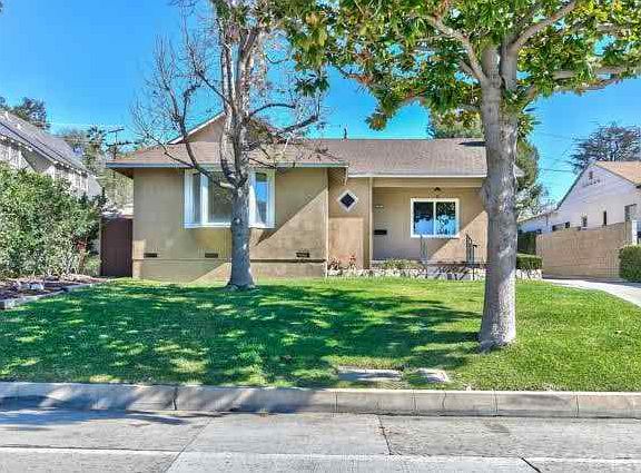 2nd image of 5416 Magnolia Ave