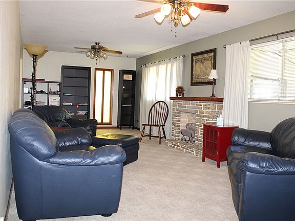 3rd image of 1010 E Northland Dr