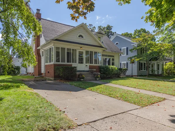 2325 Crane Ave, Kalamazoo, MI 49001