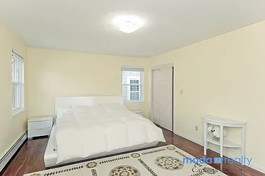 Rented by Moda Realty