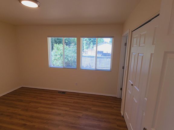 5th image of 6951 123rd Ave SE