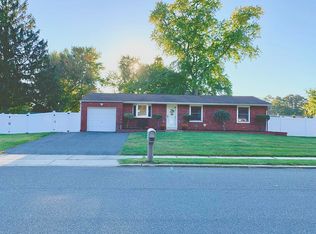 16 Carol Ln, Howell, NJ 07731