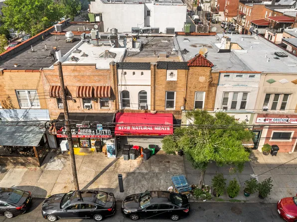 45-05 Ditmars Boulevard image 3 of 18