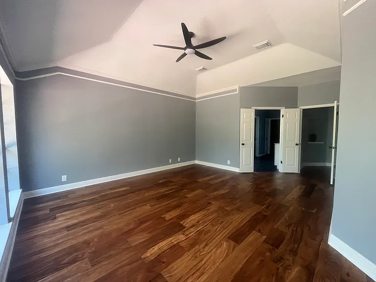 10410 Laurel Hill Cv — Photo 17