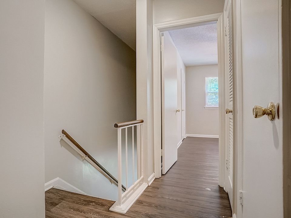 1st image of 260 Brookwood Ave NE #6B