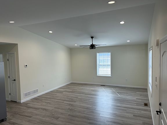 2nd image of 213 Hickory Ln #213