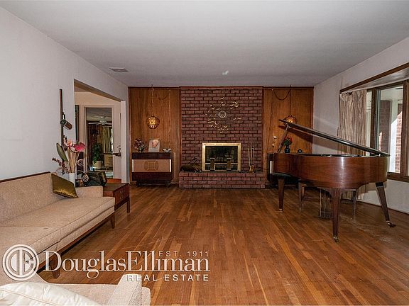 2nd image of 25 Estates Pl