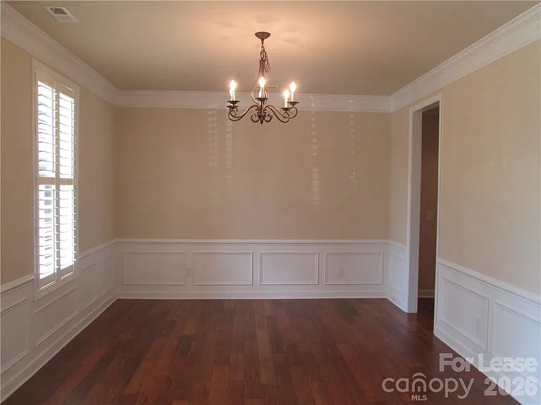 9916 Evergreen Terrace Dr — Photo 3