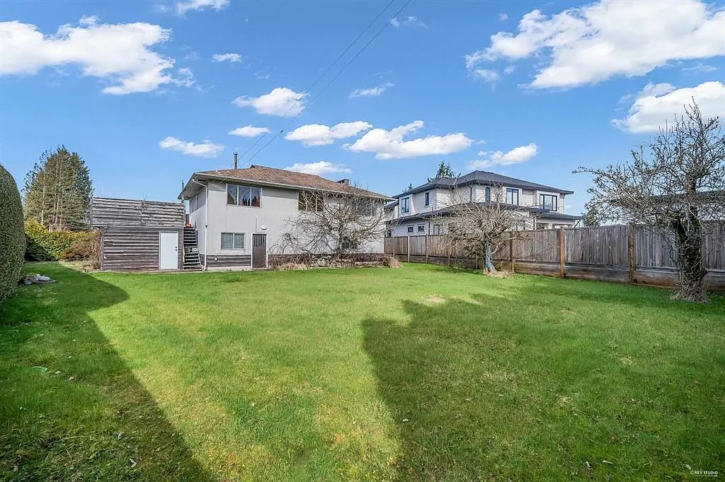 4 bed, 2100 sqft, $3,650 — Photo 1
