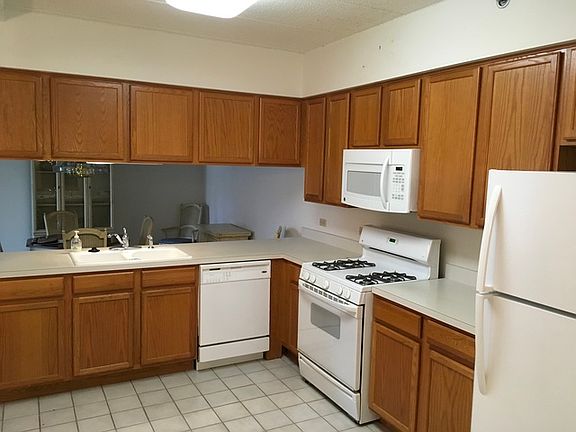 4th image of 7831 W 157th St Unit 205