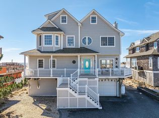 953B Dune Rd, Westhampton Beach, NY 11978