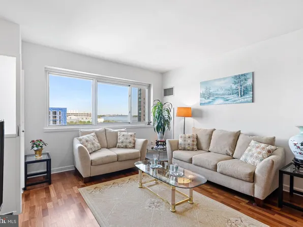 901 N Penn St Unit F706, Philadelphia, PA 19123