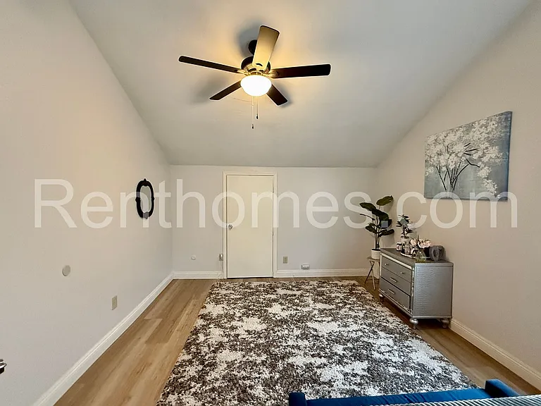 17540 Hada Dr — Photo 9