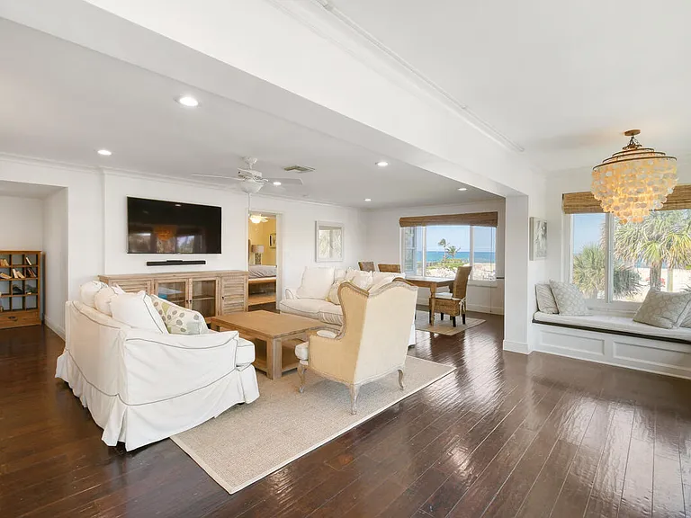 325 Beach Rd #301 — Photo 22