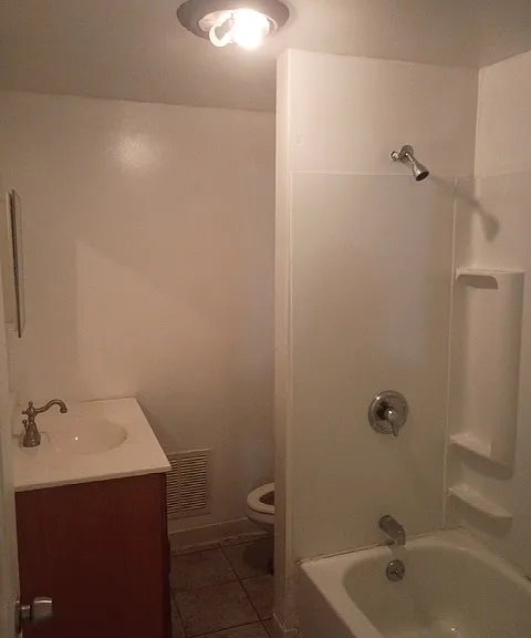 1526 S 92nd St #4 — Photo 4