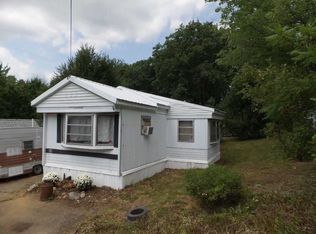 63 White Rock Cir, Tilton, NH 03276