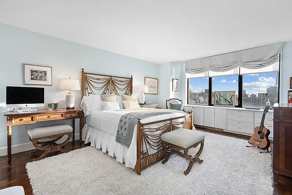 Sold by SERHANT. | media 32