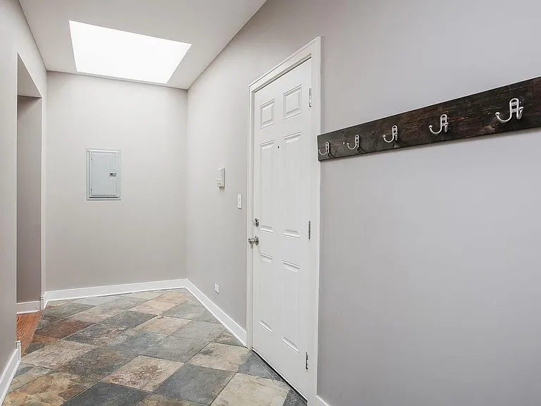 3911 W Addison St #3A — Photo 2