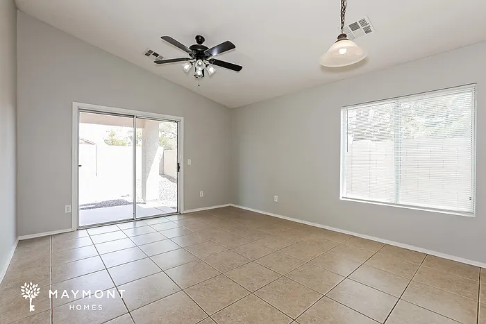 1752 W Harding Ave — Photo 4