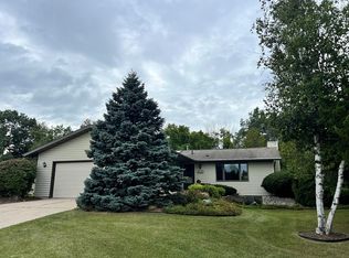 1105 Ridgeway Ave S, Sturgeon Bay, WI 54235
