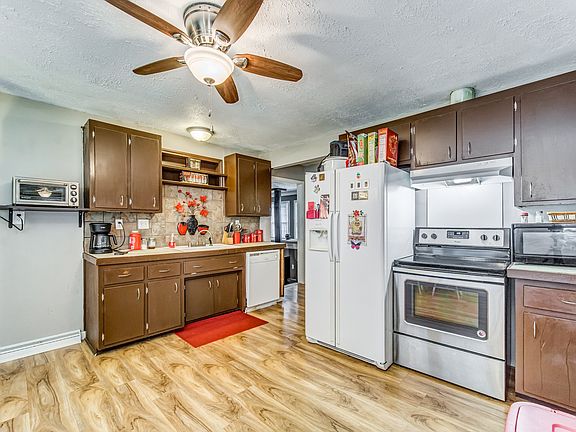 4th image of 2542 Norwood Dr