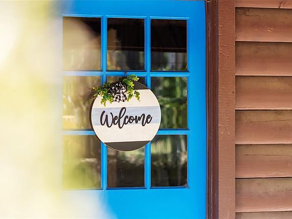 4th image of 313 Post Oak Rd