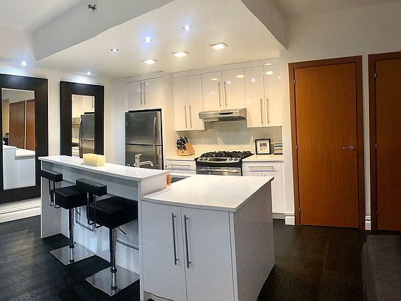 5th image of 440 Kent Ave #1C