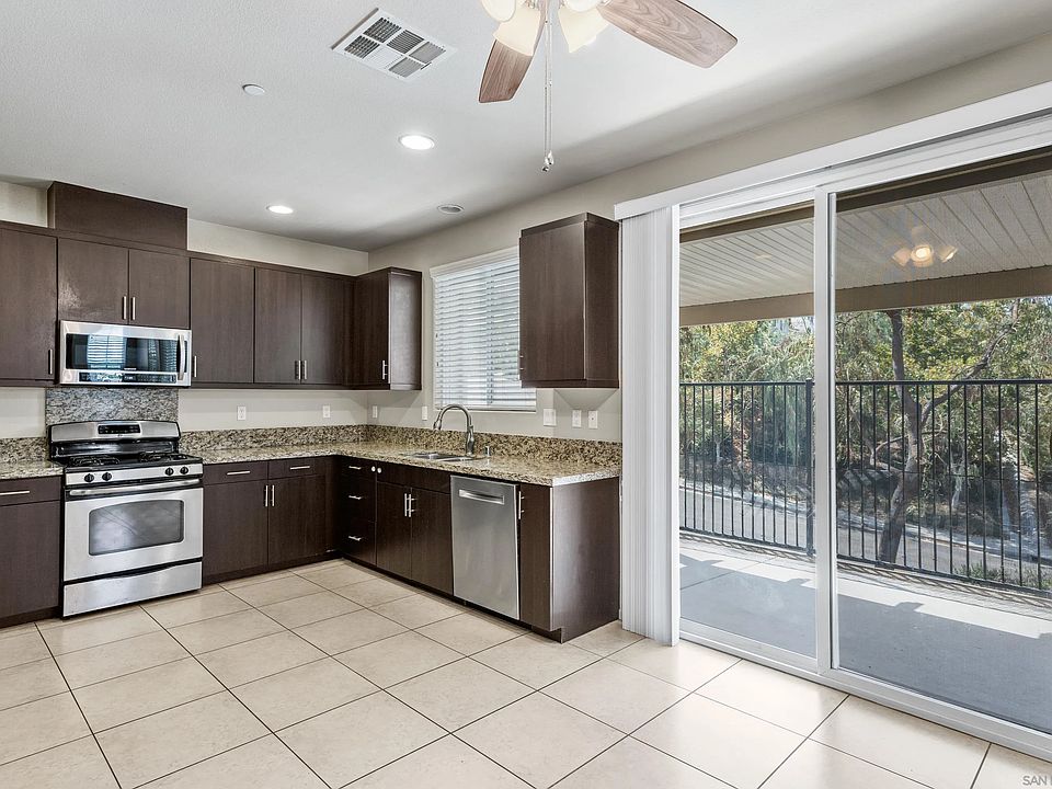 1st image of 27975 Calle Lumina