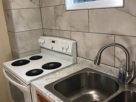 Newly Renovated Kitchen