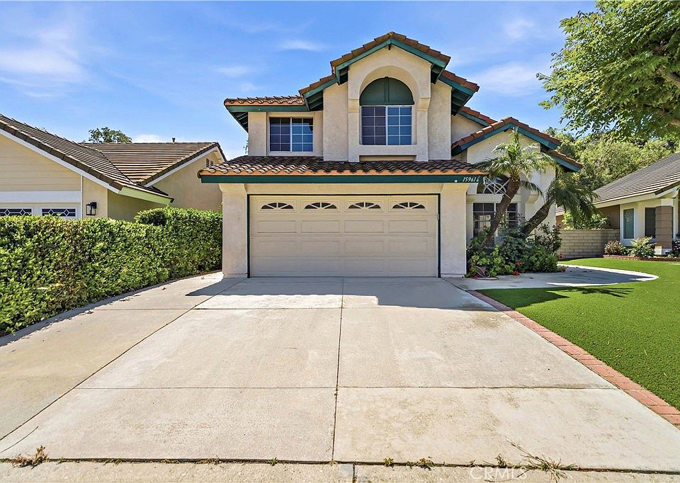 1st image of 15961 Oak Canyon Dr