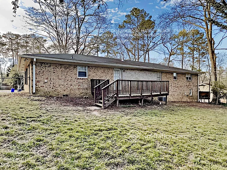 624 Princess Cir — Photo 19