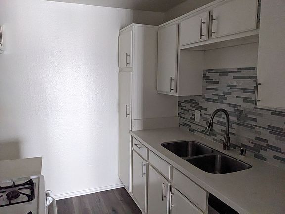 3rd image of 1362 Temple Ave APT 303