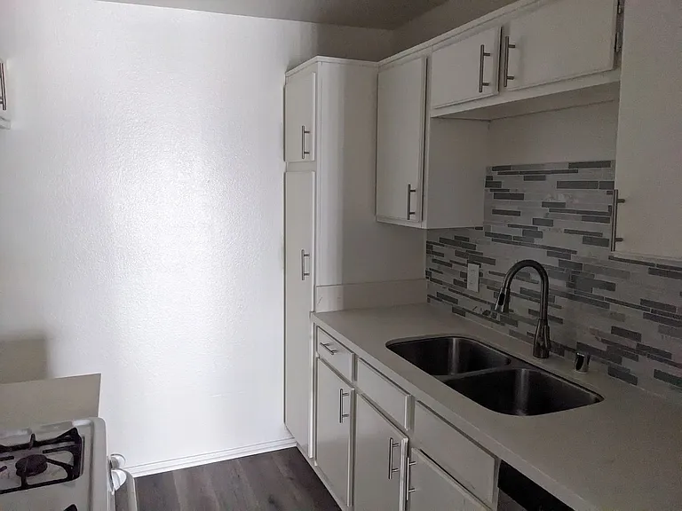 1362 Temple Ave. — Photo 3