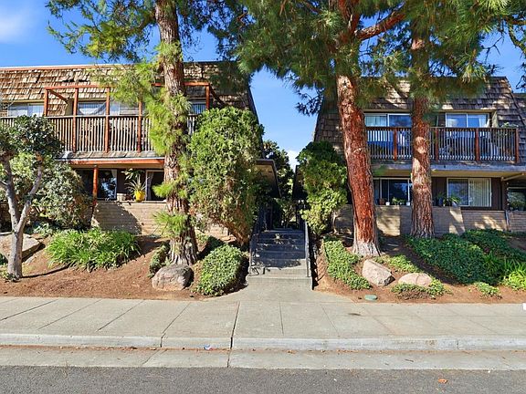 2nd image of Castro Mountainview